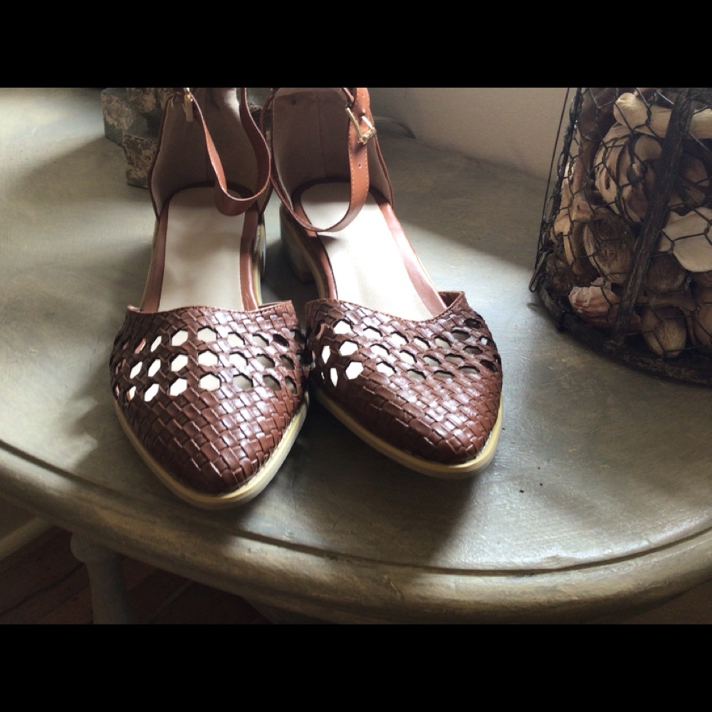 Vegan leather sandals